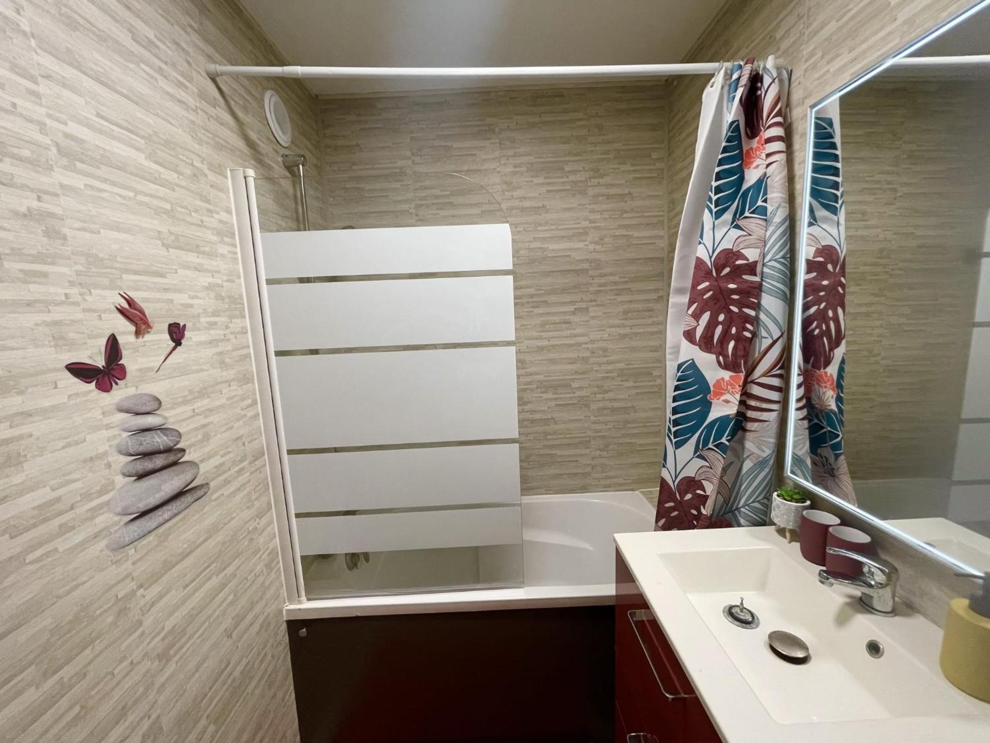 Cosy Sun-Mantes-La-Jolie Apartment Luaran gambar
