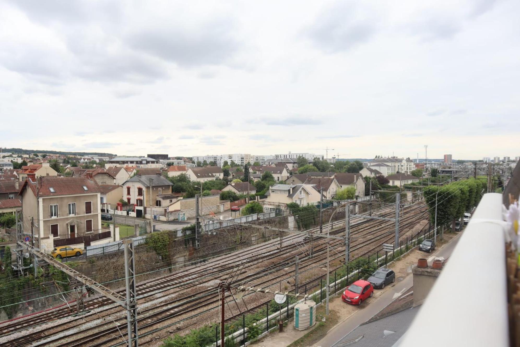 Cosy Sun-Mantes-La-Jolie Apartment Luaran gambar